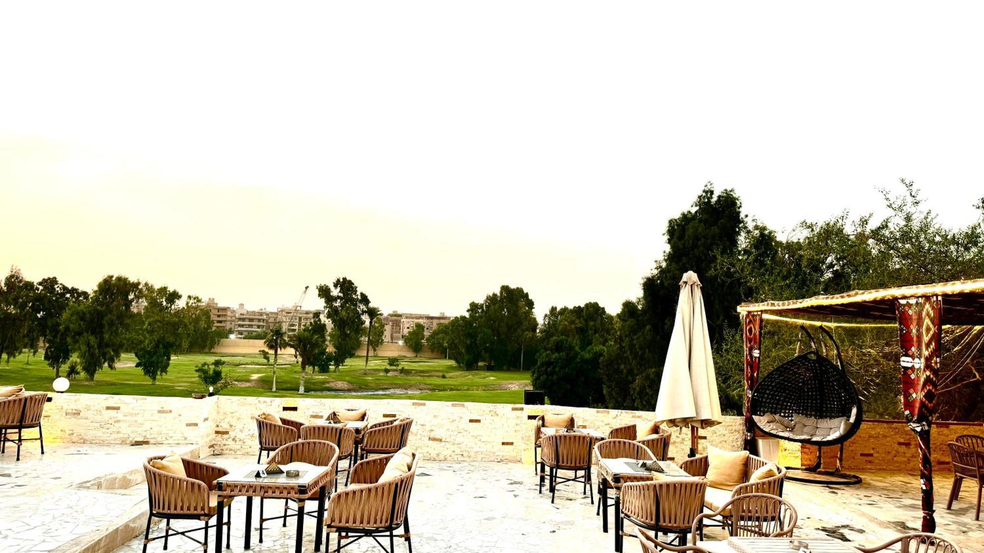 Golf Pyramids View Hotel Kafret el-Gabal Екстериор снимка