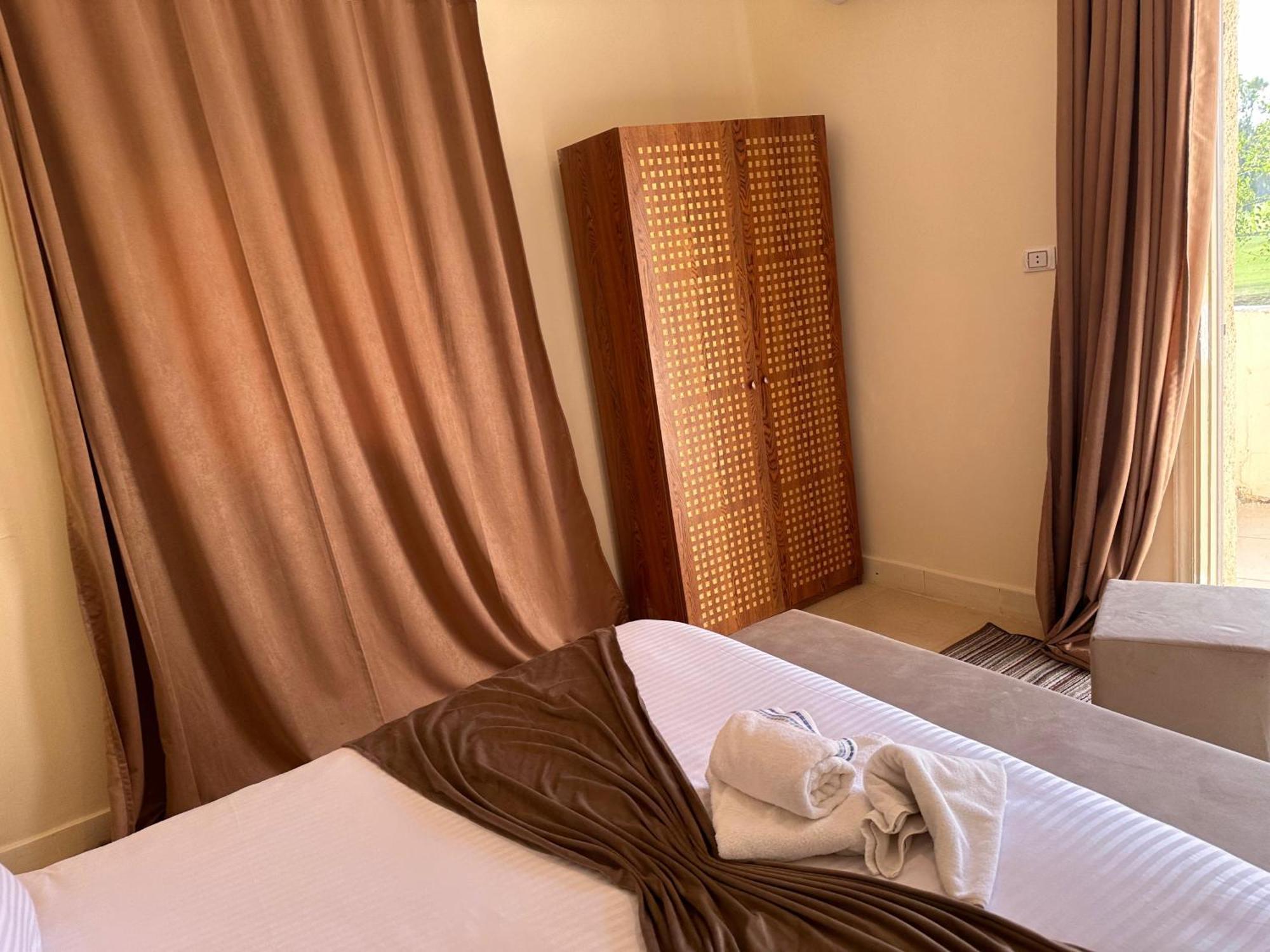 Golf Pyramids View Hotel Kafret el-Gabal Екстериор снимка